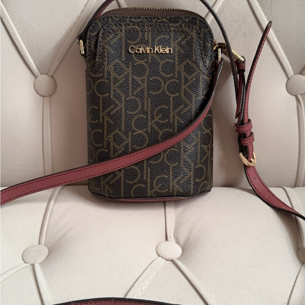 Calvin Klein crossbody & phone holder.